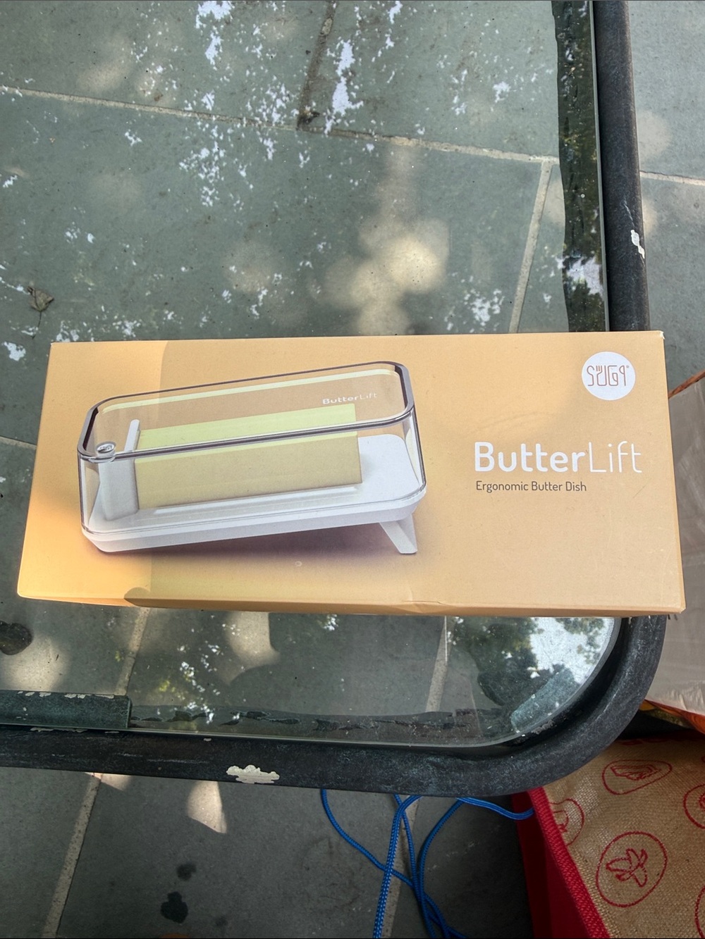 Ergonomic Butter Dish with lid